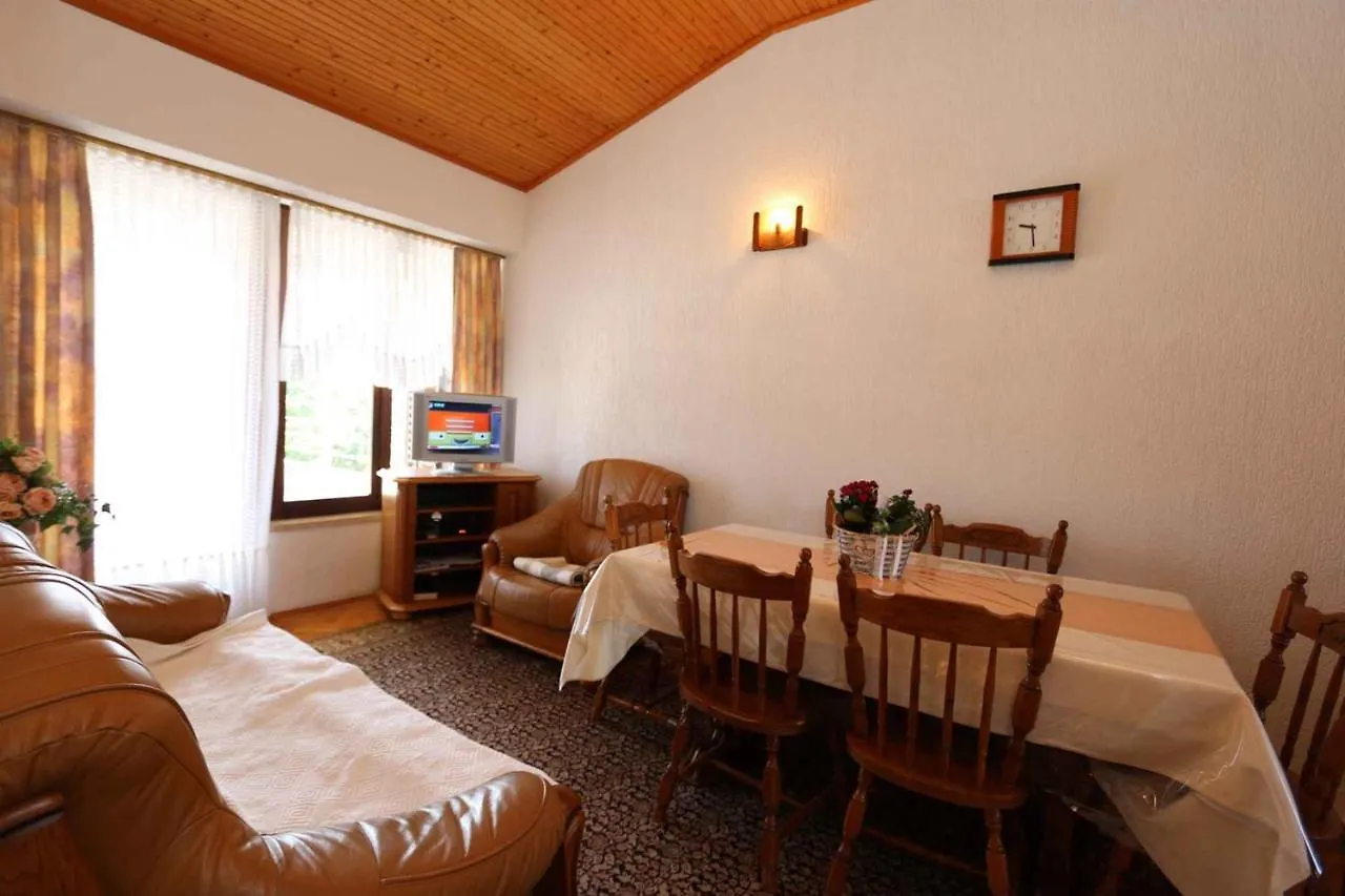 Apartment In Silo/Insel Krk 14540