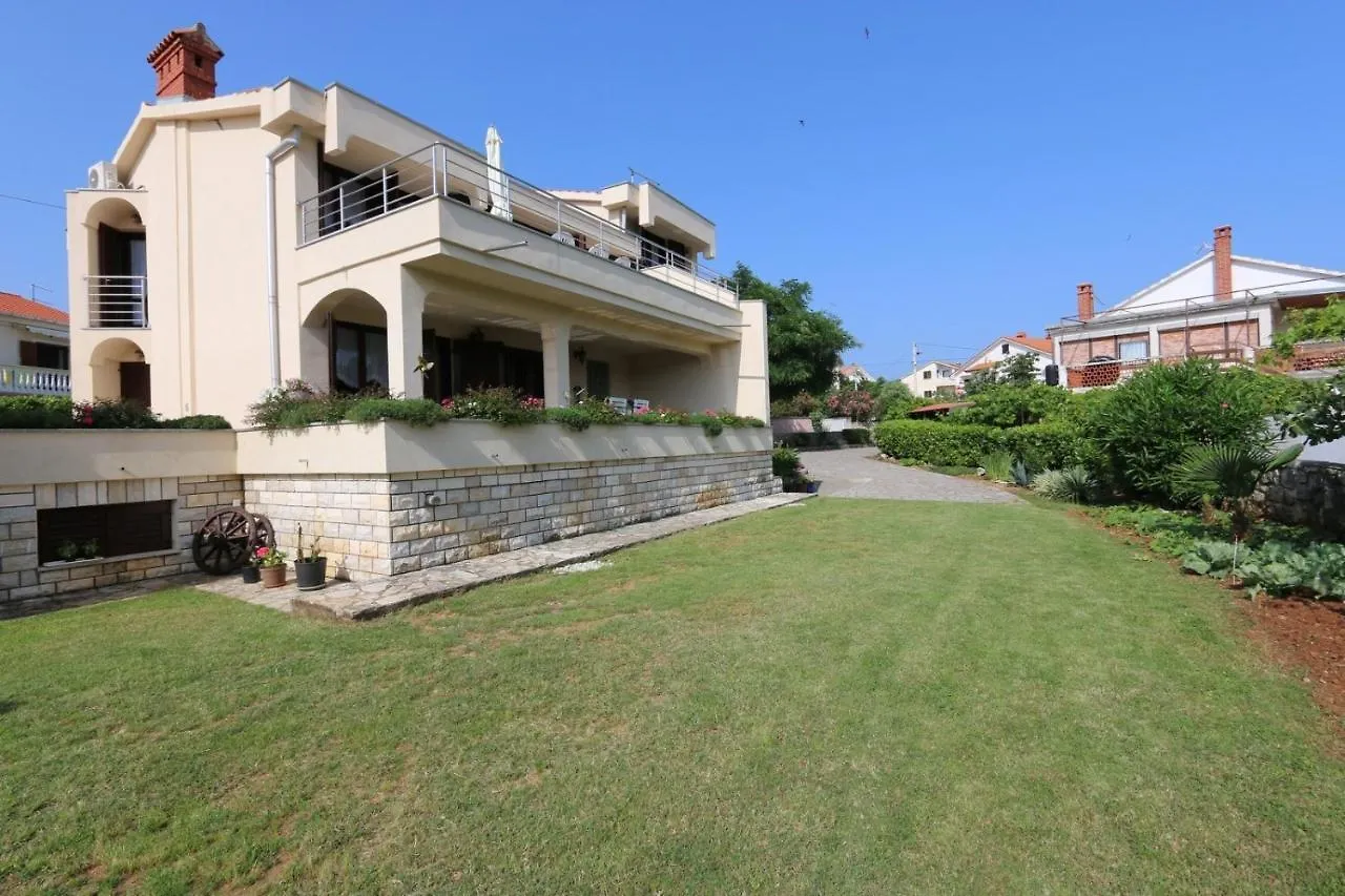 Apartment In Silo/Insel Krk 14540